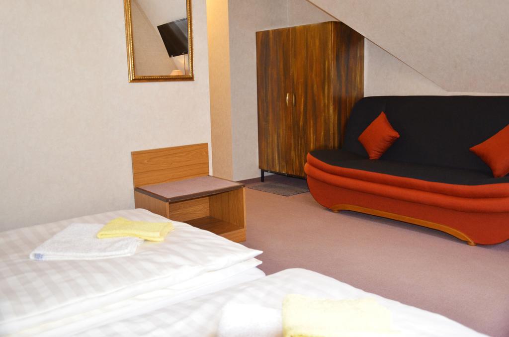 Hotel Zur Hallenburg Kurort Steinbach-Hallenberg Екстер'єр фото